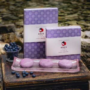 馥郁蓝莓乳酪奢香饼